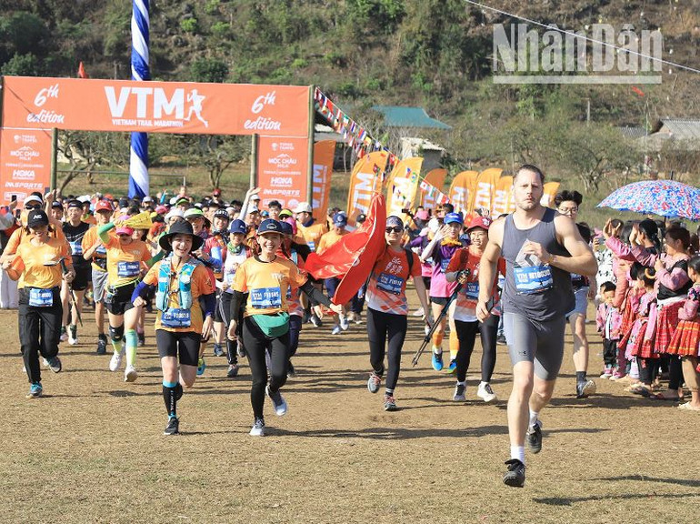 Giải chạy Marathon đường mòn Việt Nam năm 2024 đã thu hút vận động viên đến từ 40 quốc gia và vùng lãnh thổ.