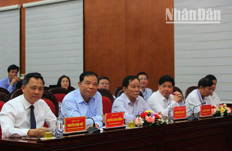 Dự hội nghị có đồng chí Nguyễn Xuân Cường, nguyên Ủy viên Trung ương Đảng, nguyên Bộ trưởng Bộ Nông nghiệp và phát triển nông thôn. Dự hội nghị có đồng chí Nguyễn Xuân Cường, nguyên Ủy viên Trung ương Đảng, nguyên Bộ trưởng Bộ Nông nghiệp và phát triển nông thôn.