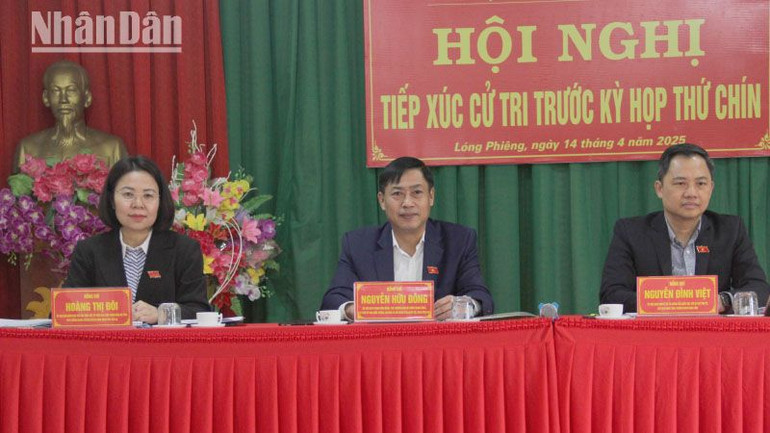 Đoàn đại biểu Quốc hội tỉnh Sơn La đã tiếp xúc cử tri Cụm 4 xã biên giới huyện Yên Châu.