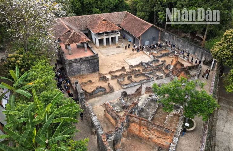 Khu di tích quốc gia đặc biệt Nhà tù Sơn La những ngày này thu hút đông lượng khách du lịch từ khắp nơi về tham quan và tìm hiểu về một thời kỳ hào hùng của những chiến sĩ cách mạng kiên trung.