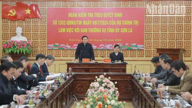 Đoàn kiểm tra số 1352 của Bộ Chính trị làm việc với Ban Thường vụ Tỉnh ủy Sơn La. Đoàn kiểm tra số 1352 của Bộ Chính trị làm việc với Ban Thường vụ Tỉnh ủy Sơn La.