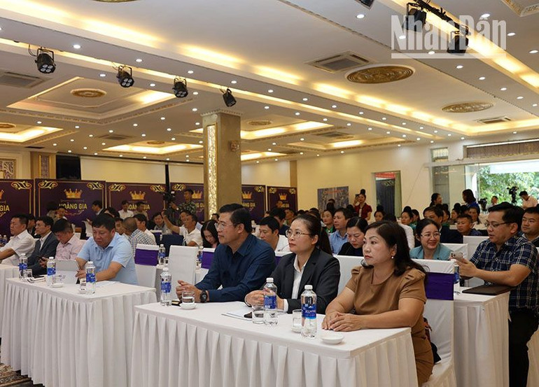 Các đại biểu tham dự Gala "Nông dân Sơn La với tiêu thụ nông sản" năm 2023.