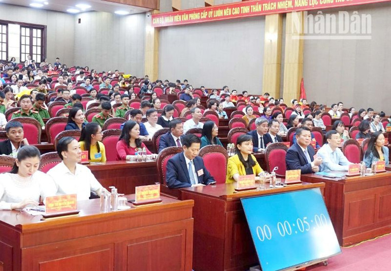 Có 16 đội thi đại diện cho Văn phòng Tỉnh ủy, Văn phòng các huyện ủy, thành ủy, Đảng ủy trực thuộc Tỉnh ủy Sơn La tham gia.