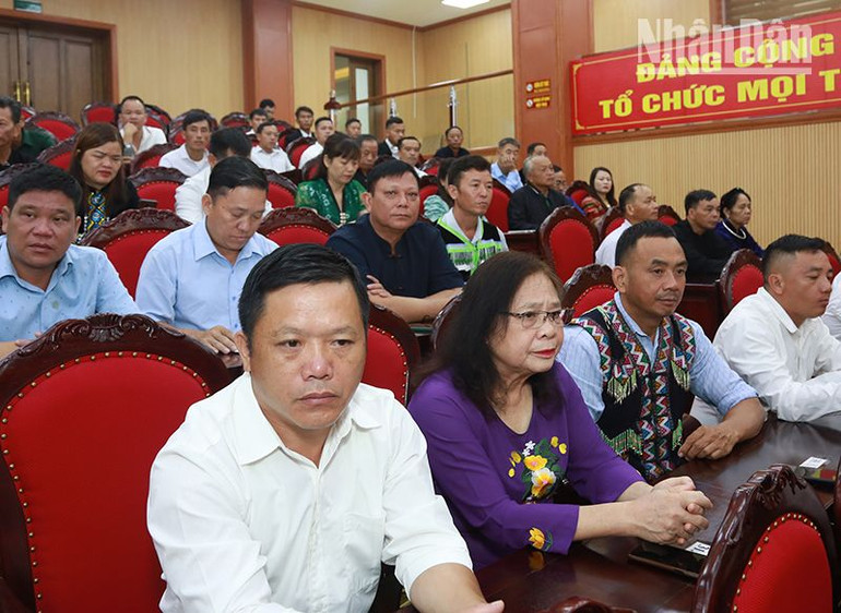 Các cá nhân có thành tích xuất sắc trong phong trào toàn dân bảo vệ an ninh Tổ quốc và vùng đồng bào dân tộc thiểu số khu vực Tây Bắc và phụ cận, giai đoạn 2018-2023, tham dự hội nghị.