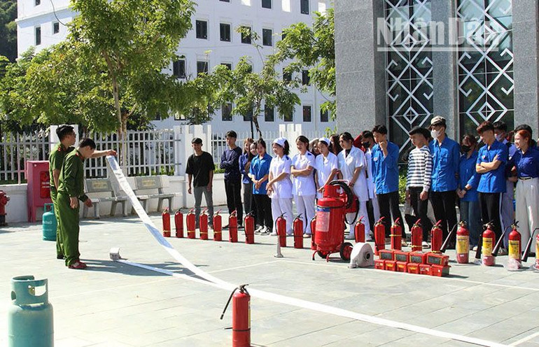 10 năm qua, lực lượng cảnh sát phòng cháy, chữa cháy và cứu nạn, cứu hộ đã xây dựng được 850 phương án chữa cháy và 1.292 phương án cứu nạn, cứu hộ.