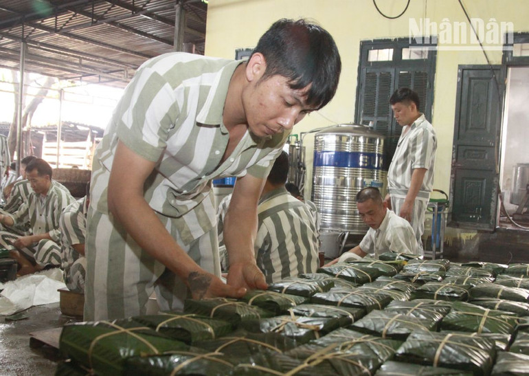 Không khí đón Tết ở nơi đặc biệt ảnh 1