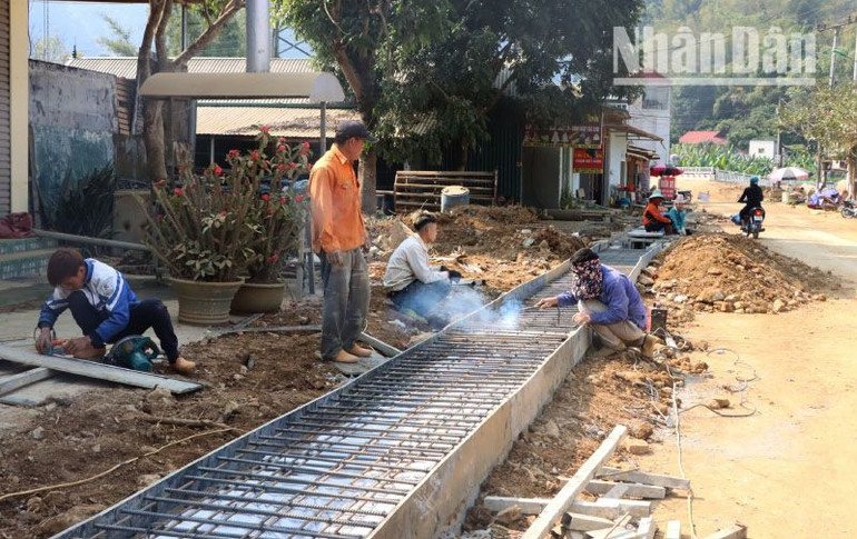 Huyện Thuận Châu đã có những định hướng, giải pháp cụ thể trong việc phát triển hạ tầng giao thông tại các vùng khó khăn.