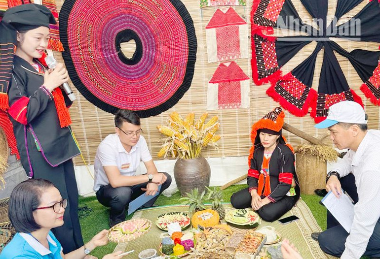 Trong tuần lễ văn hoá, thể thao và du lịch, huyện Bắc Yên còn tổ chức hội thi tinh hoa ẩm thực các dân tộc.