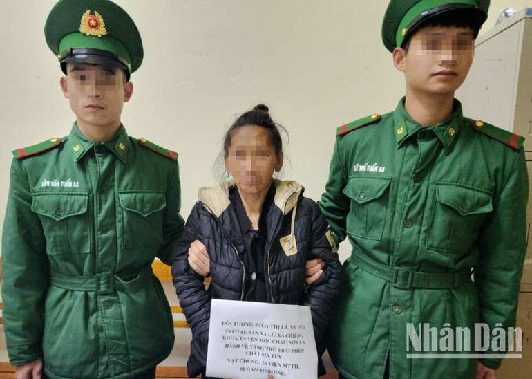 Đối tượng Mùa Thị La bị lực lượng chức năng bắt giữ.