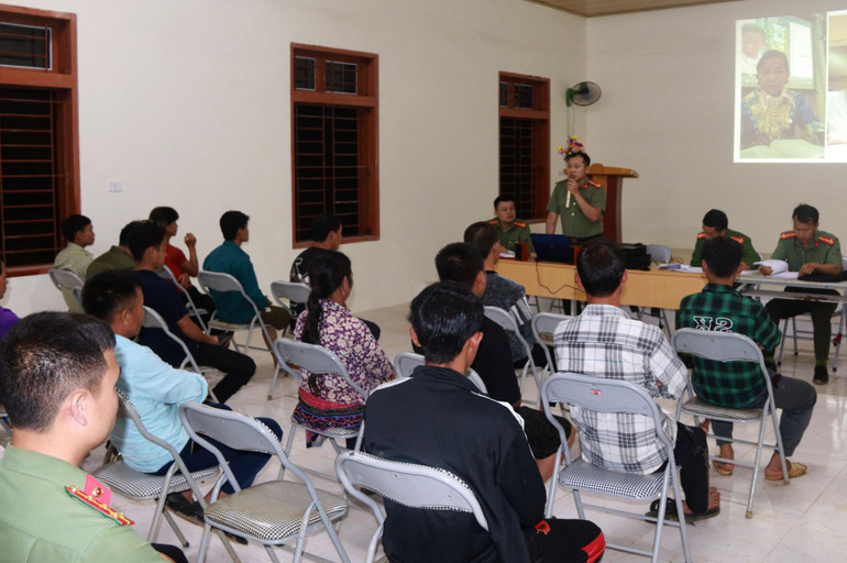 Công an tỉnh Sơn La tổ chức tuyên truyền, phổ biến pháp luật cho đồng bào các dân tộc thiểu số.