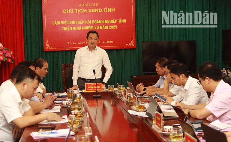 Trong năm 2025, người đứng đầu Ủy ban nhân dân tỉnh Sơn La đã có nhiều chỉ đạo quyết liệt trong việc cải thiện môi trường đầu tư, tạo điều kiện thuận lợi cho doanh nghiệp. Trong năm 2025, người đứng đầu Ủy ban nhân dân tỉnh Sơn La đã có nhiều chỉ đạo quyết liệt trong việc cải thiện môi trường đầu tư, tạo điều kiện thuận lợi cho doanh nghiệp.