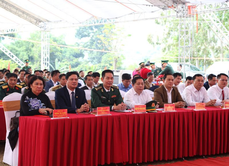 Các đại biểu dự lễ kỷ niệm. (Ảnh: VÌ HIỆN)