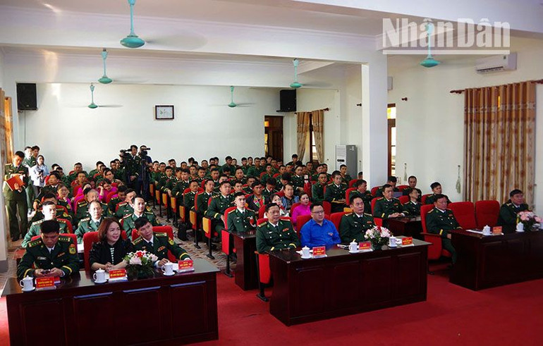 Các đại biểu dự lễ tuyên dương các điển hình tiêu biểu của Bộ đội Biên phòng Sơn La.