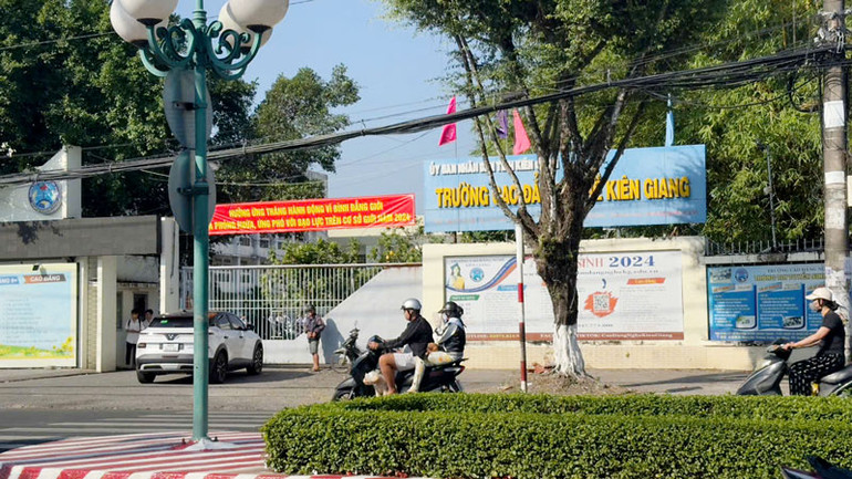 Trường cao đẳng Nghề Kiên Giang.