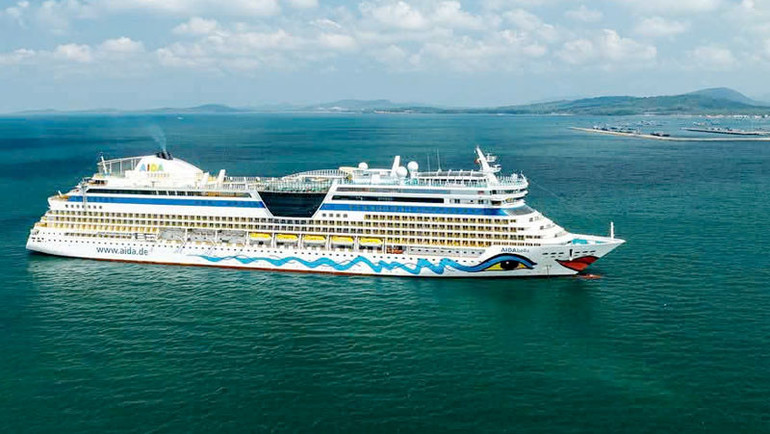 Tàu du lịch quốc tế đến Phú Quốc.