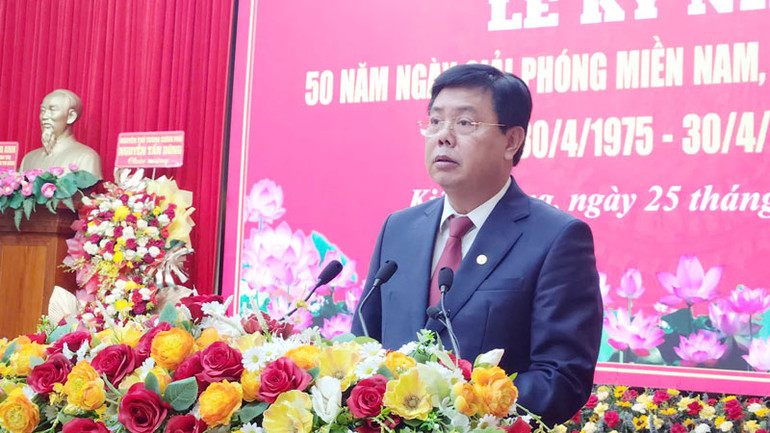 Bí thư Tỉnh ủy Kiên Giang Nguyễn Tiến Hải ôn lại truyền thống lịch sử vẻ vang của Đảng bộ, quân và dân tỉnh Kiên Giang.