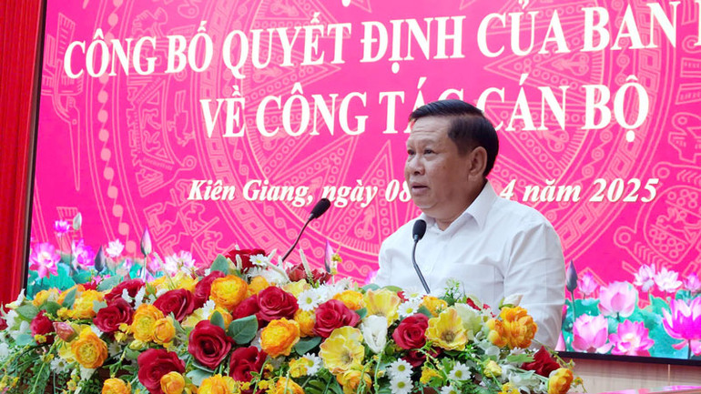 Ông Mai Hoàng Khởi phát biểu. (Ảnh: QUỐC TRINH).