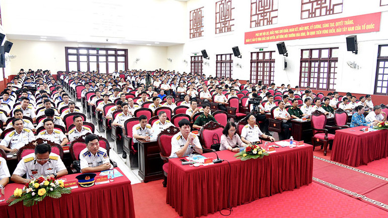 Các đại biểu tham dự buổi gặp mặt. (Ảnh: KIÊN ĐỊNH)