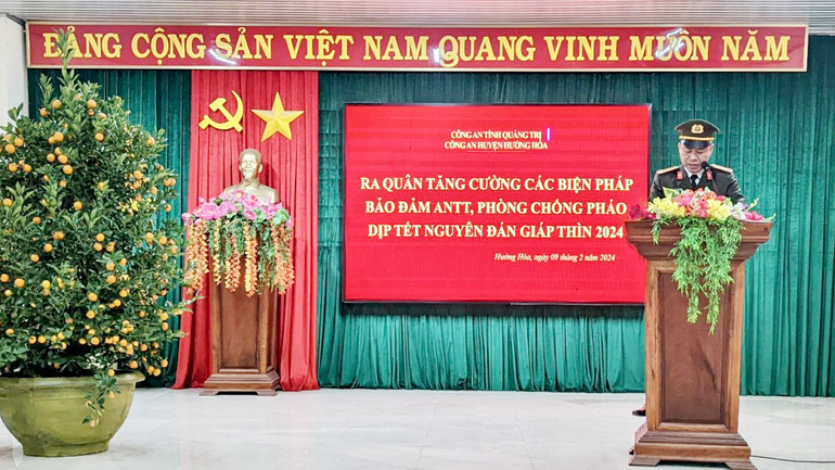 Công an Quảng Trị tăng cường hơn 120 cán bộ, chiến sĩ về địa bàn phối hợp phòng, chống hành vi nổ pháo trái phép đêm giao thừa ảnh 1