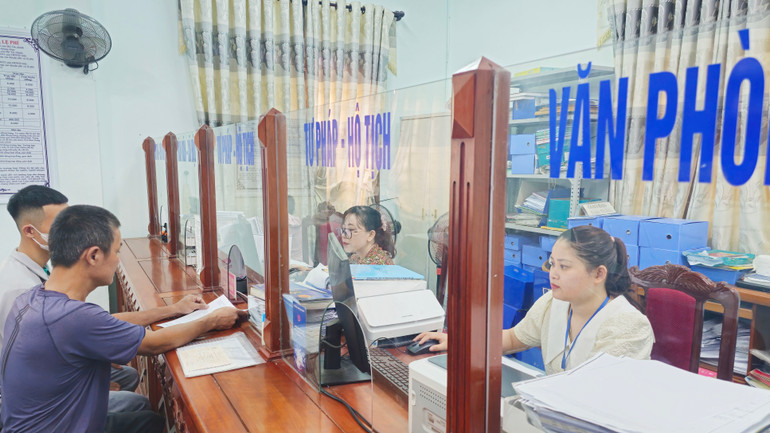 Phường 1, thành phố Đông Hà là nơi một số người dân được chọn ngẫu nhiên để khảo sát chỉ số PAPI 2023. Phường 1, thành phố Đông Hà là nơi một số người dân được chọn ngẫu nhiên để khảo sát chỉ số PAPI 2023.