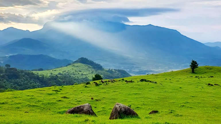 Xa Reng đẹp đến nao lòng du khách.