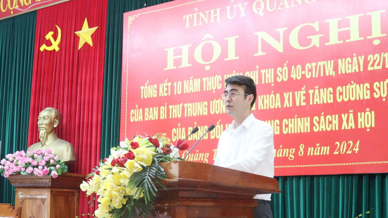 Phó Tổng Giám đốc Ngân hàng Chính sách Xã hội Việt Nam Nguyễn Đức Hải phát biểu tại hội nghị.