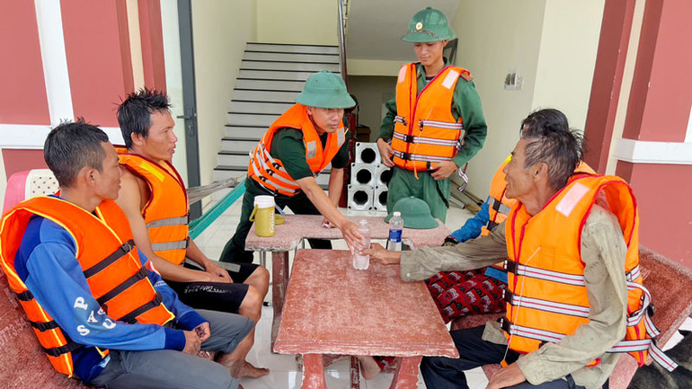 Hiện sức khỏe của các nạn nhân đã ổn định. Hiện sức khỏe của các nạn nhân đã ổn định.