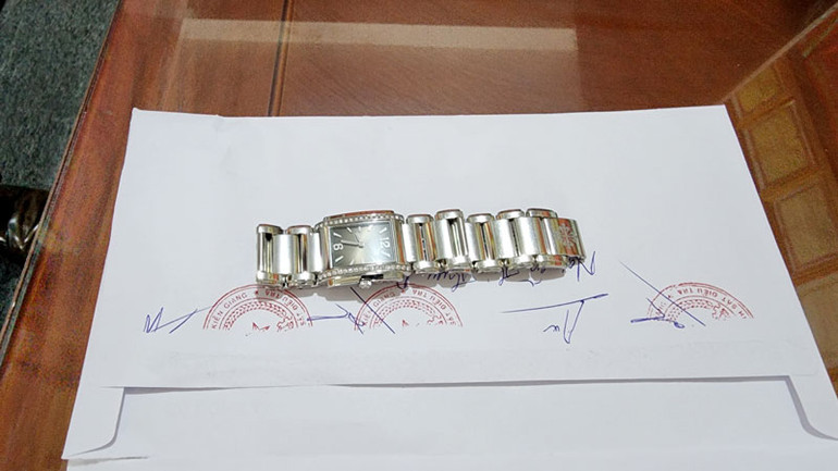 Chiếc đồng hồ Patek Philippe mà chị Mạc Thanh Thảo trình báo bị mất tại sân bay Phú Quốc. (Ảnh: Công an cung cấp).