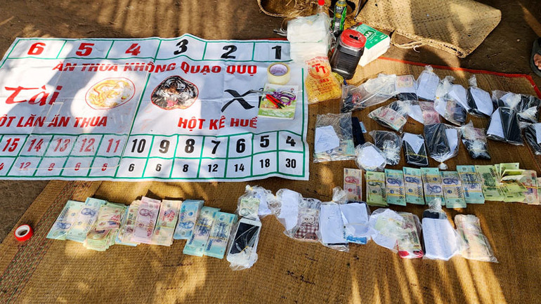 Tang vật tại hiện trường.