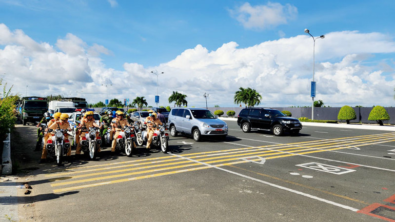 Diễu hành hưởng ứng Tháng hành động phòng, chống ma túy, Ngày Quốc tế phòng, chống ma túy và Ngày toàn dân phòng, chống ma túy.