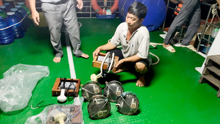 Thiết bị giám sát hành trình bị lực lượng Kiểm ngư Kiên Giang thu giữ.