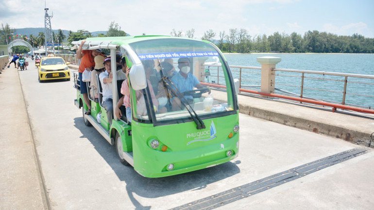 Người đứng đầu Đảng bộ tỉnh Kiên Giang chỉ đạo tập trung cơ cấu lại ngành du lịch phù hợp bối cảnh và xu hướng phát triển du lịch của quốc gia.