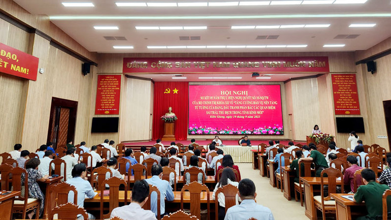 Quang cảnh hội nghị tổ chức sơ kết 5 năm triển khai thực hiện Nghị quyết số 35-NQ/TW.