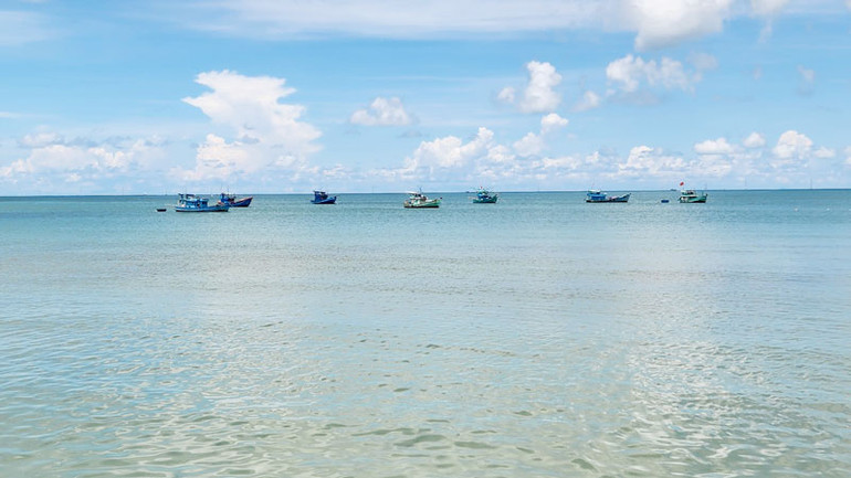 3 thuyền viên gặp nạn do bão số 1 trên vùng biển Kiên Giang đã được lực lượng Bộ đội Biên phòng tìm thấy và theo dõi sức khỏe.