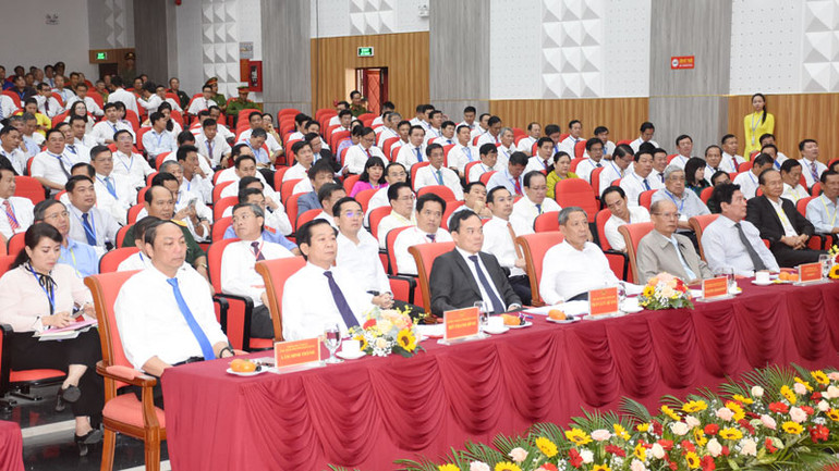 Đại biểu tham dự hội nghị.