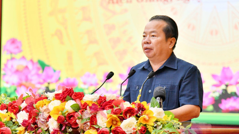 Phó Bí thư Thường trực Tỉnh ủy Kiên Giang Mai Văn Huỳnh phát biểu tại buổi lễ.