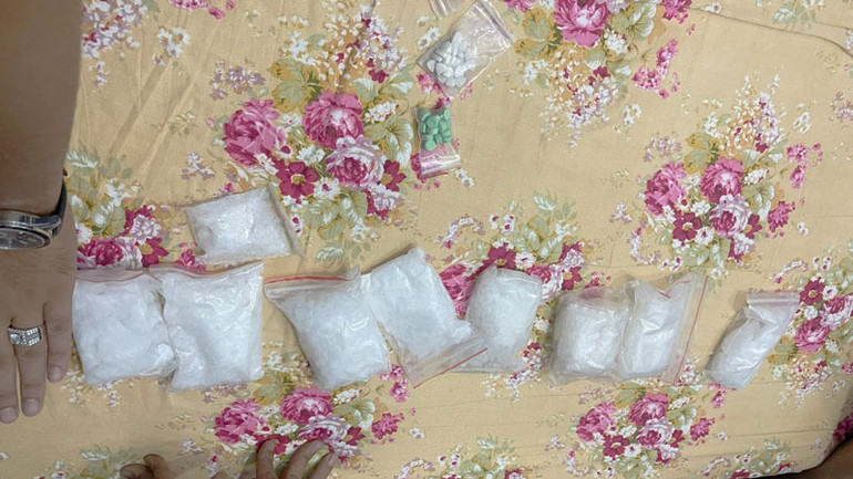 Công an thu giữ lượng lớn ma túy các loại tại nơi ở của Trường. (Ảnh: Công an cung cấp).