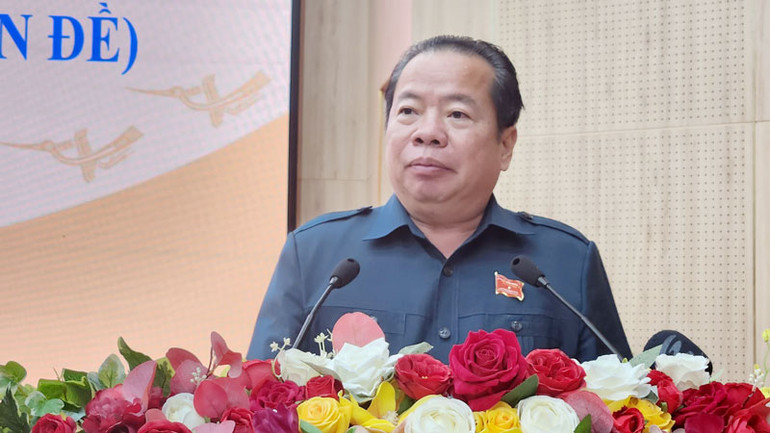 Chủ tịch Hội đồng nhân dân tỉnh Kiên Giang Mai Văn Huỳnh phát biểu bế mạc kỳ họp.