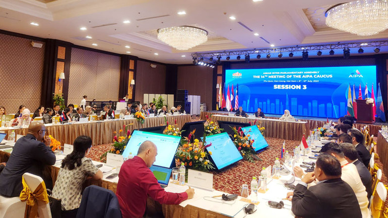 Quang cảnh phiên bế mạc.