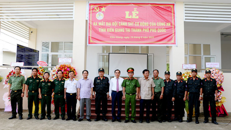 Lễ ra mắt Đại đội Cảnh sát cơ động.