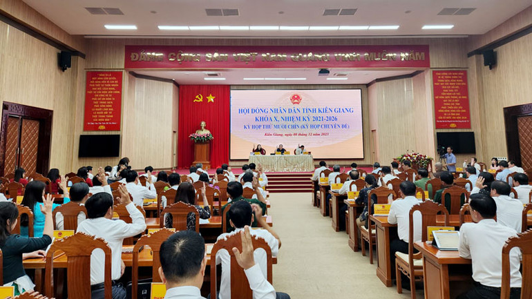 Quang cảnh kỳ họp.