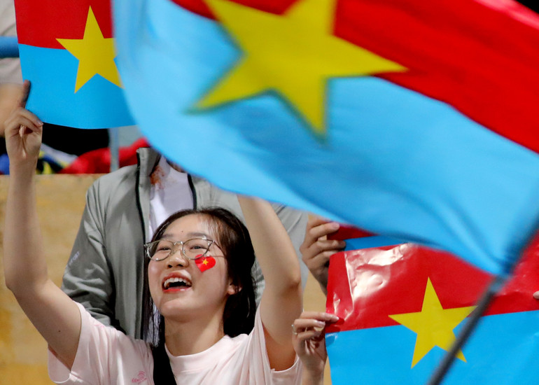 Cùng vang lên câu ca "Máu đỏ da vàng tôi là người Việt Nam".