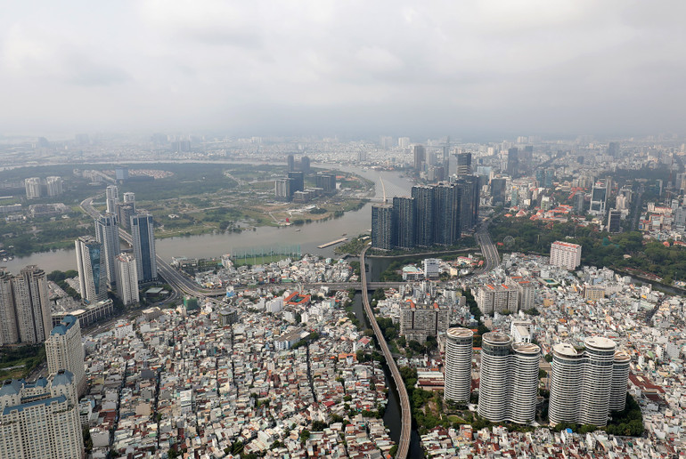 Thành phố năng động với nhiều công trình hiện đại. Thành phố năng động với nhiều công trình hiện đại.