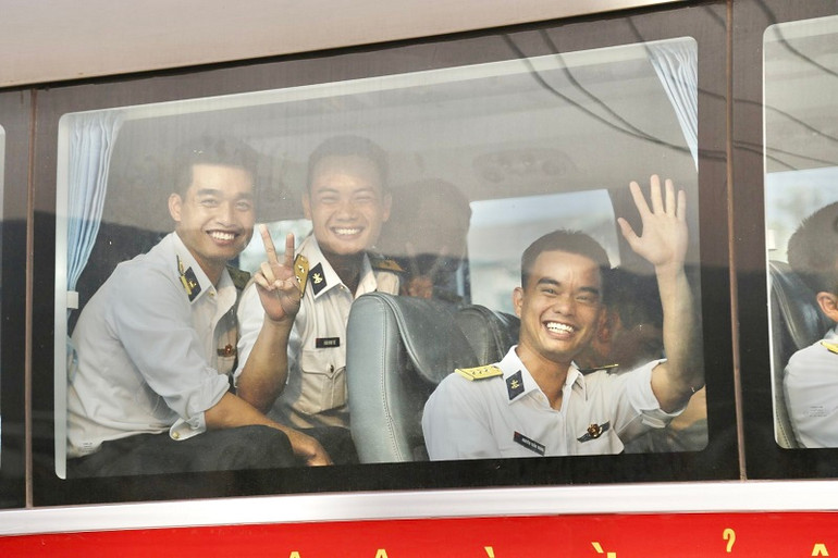 Những nụ cười đọng lại khi tạm biệt nhân dân 2 huyện Tuần Giáo, Mường Ảng...