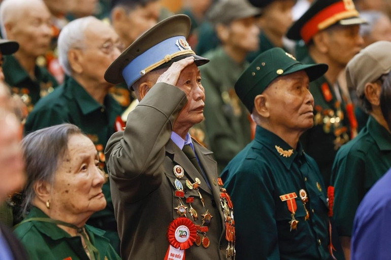 Những người lính trong buổi gặp tri ân...