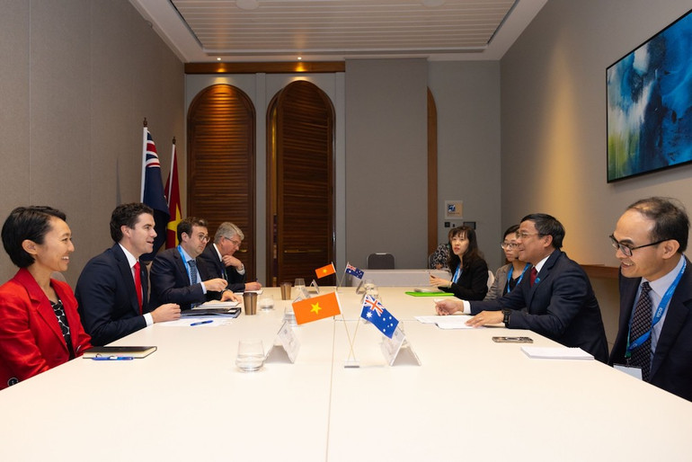 Thứ trưởng Nguyễn Minh Vũ gặp Thứ trưởng Ngoại giao Australia.