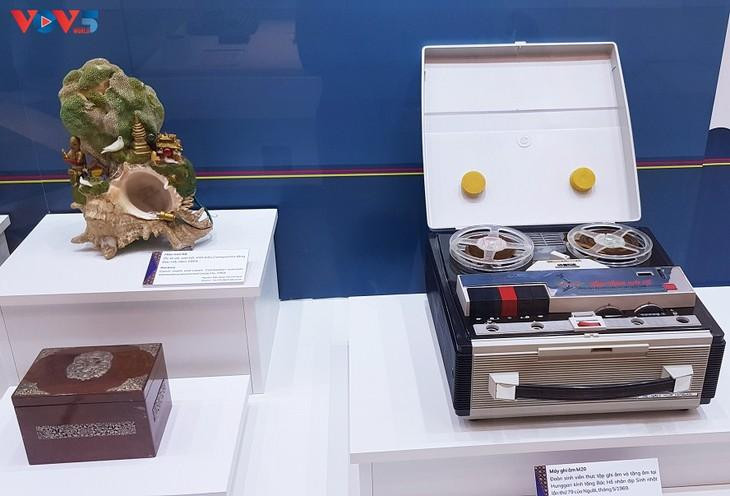 Hiện vật trưng bày. (Ảnh: Ngọc Anh/ VOV5) Hiện vật trưng bày. (Ảnh: Ngọc Anh/ VOV5)