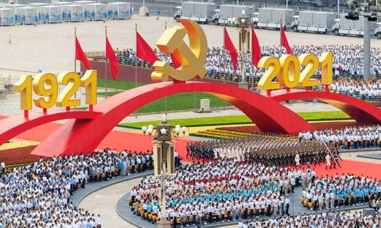 Trung Quốc tuyên bố hoàn thành mục tiêu xây dựng toàn diện xã hội khá giả vào đúng dịp kỷ niệm 100 năm Ngày thành lập Đảng (1/7/2021). (Ảnh TÂN HOA XÃ)