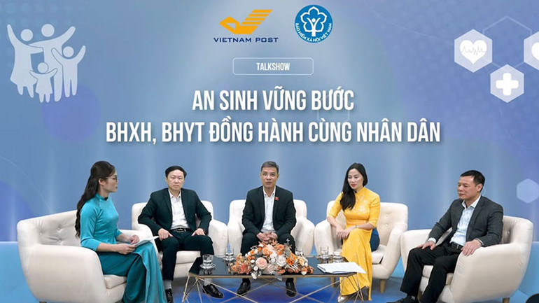 Talkshow “An sinh vững bước - bảo hiểm xã hội, bảo hiểm y tế đồng hành cùng nhân dân”. (Ảnh: Ban tổ chức) Talkshow “An sinh vững bước - bảo hiểm xã hội, bảo hiểm y tế đồng hành cùng nhân dân”. (Ảnh: Ban tổ chức)