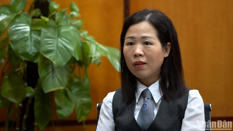 Luật sư Phạm Thị Thúy Đạt, Giám đốc Công ty Luật Trách nhiệm hữu hạn Queen Law & Associates, Đoàn luật sư Thành phố Hà Nội.